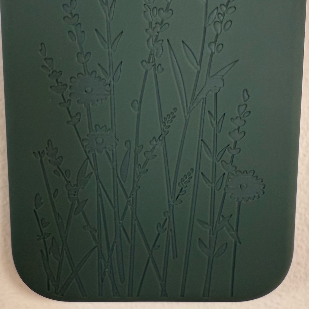Brand new silicone iPhone 15 Pro case with beautiful plant design - Picture 3 of 6